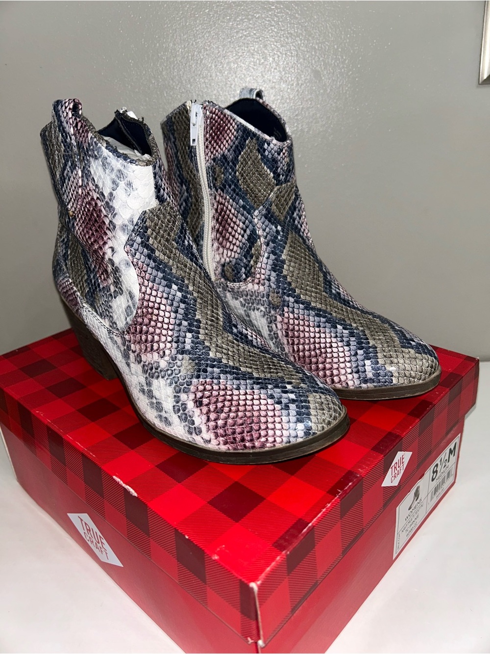 True Craft Navy Multicolor Snake-Print Ankle Booties 8.5